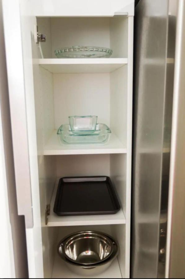 Modern Executive Suite I Complimentary Netflix & Parking! Edmonton Bagian luar foto